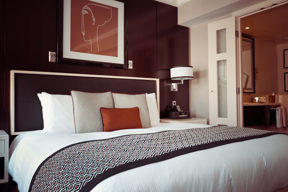 Lake View Suite