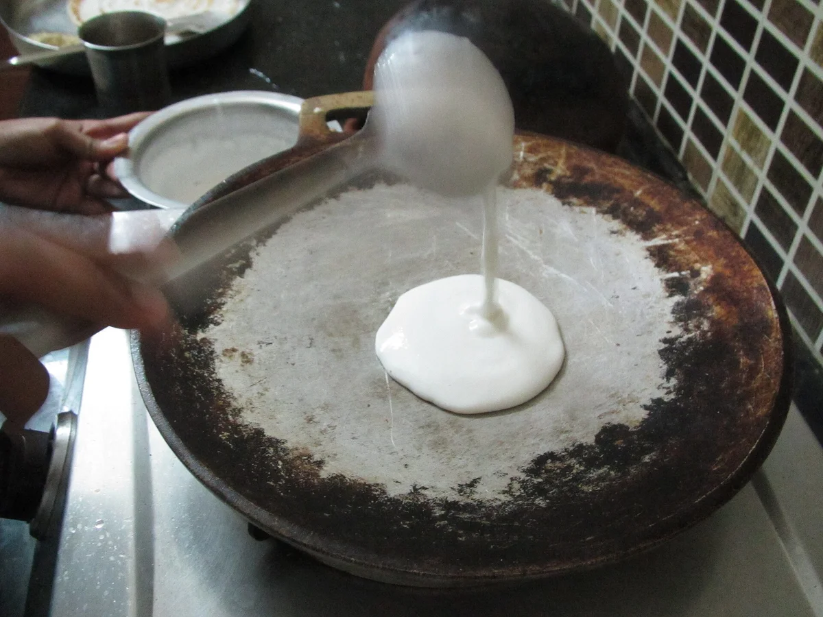 The 200-dosa morning: breakfast rush at a tiffin centre