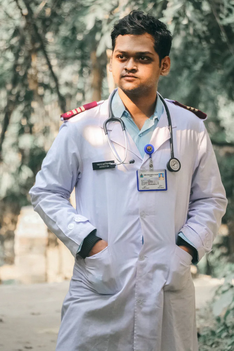 Are you a nurse, attendant or physiotherapist?