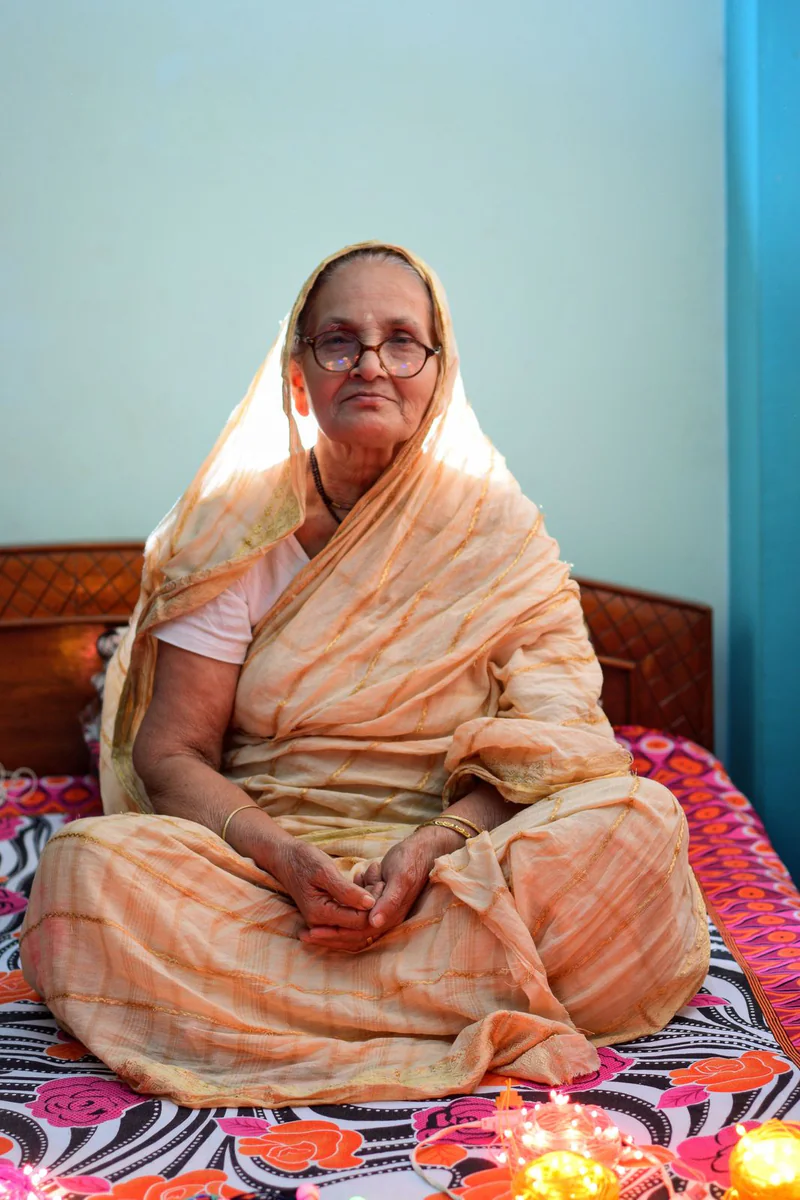 A caregiver with an elder at home