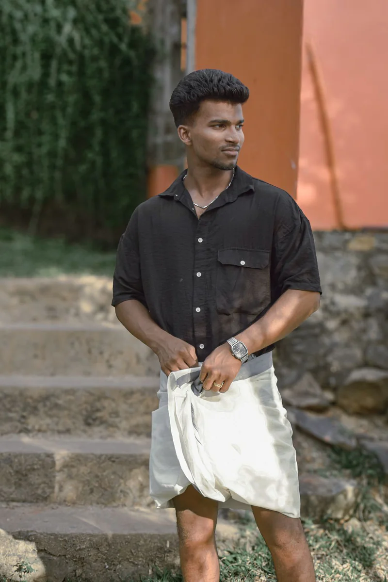Daily Wear Cotton Vesti — Checked Border 2