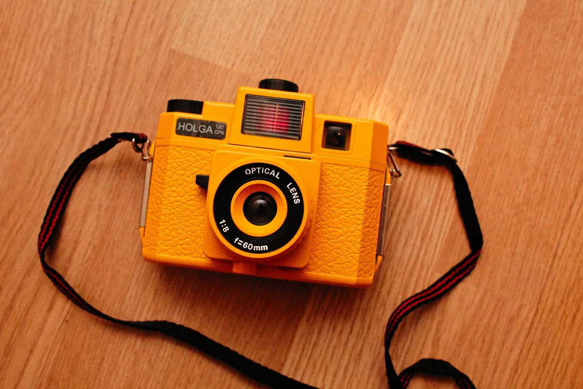 Retro instant camera