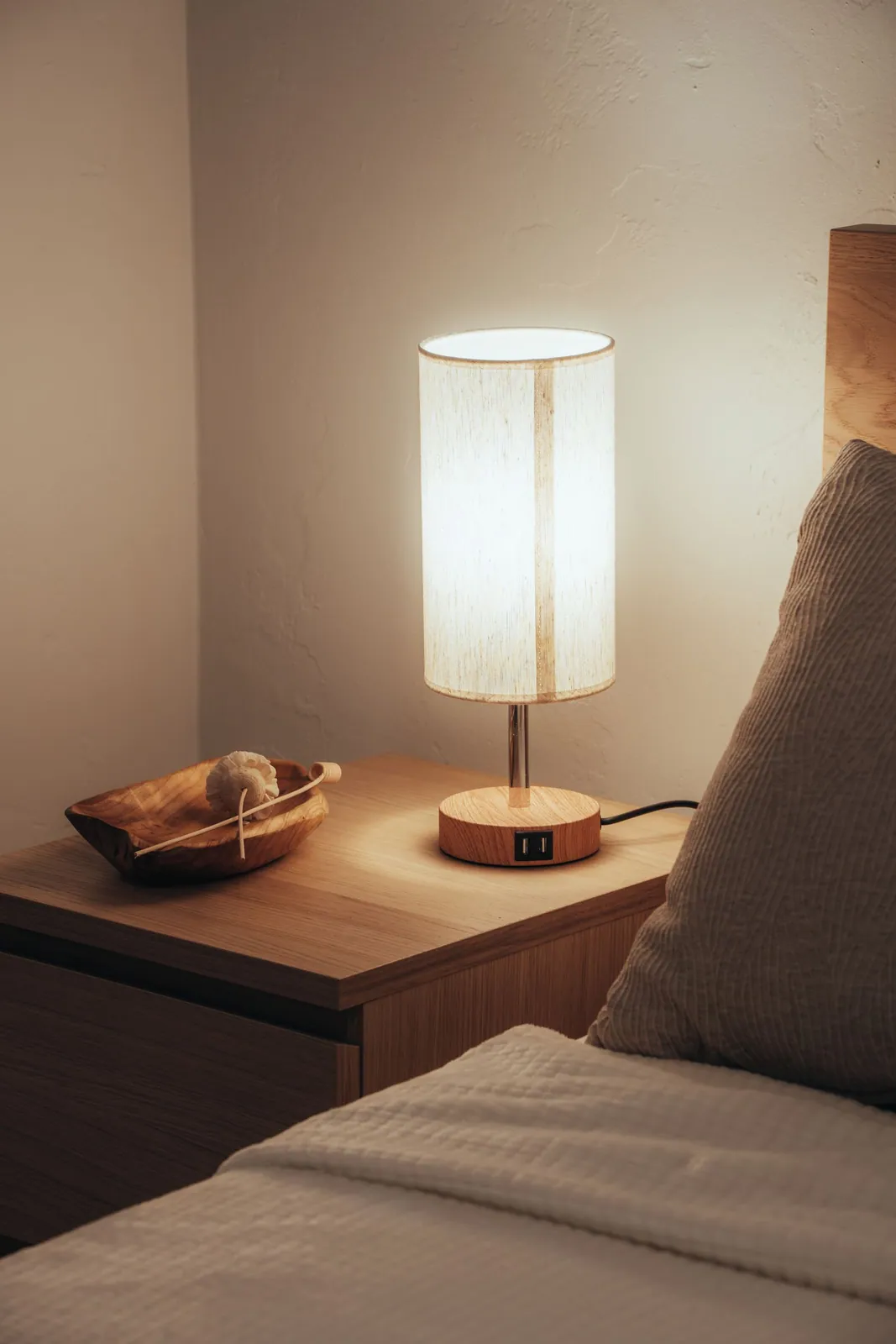 Linen table lamp