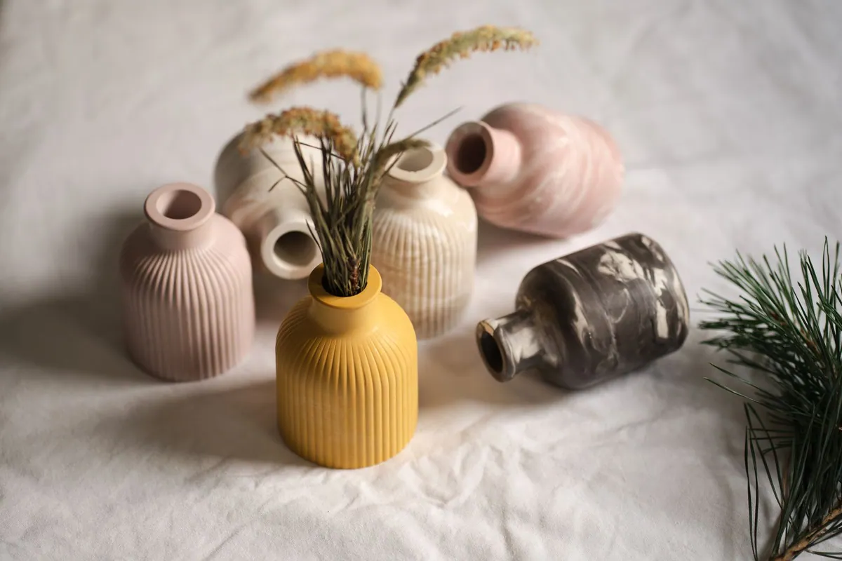 Ceramic flower vase