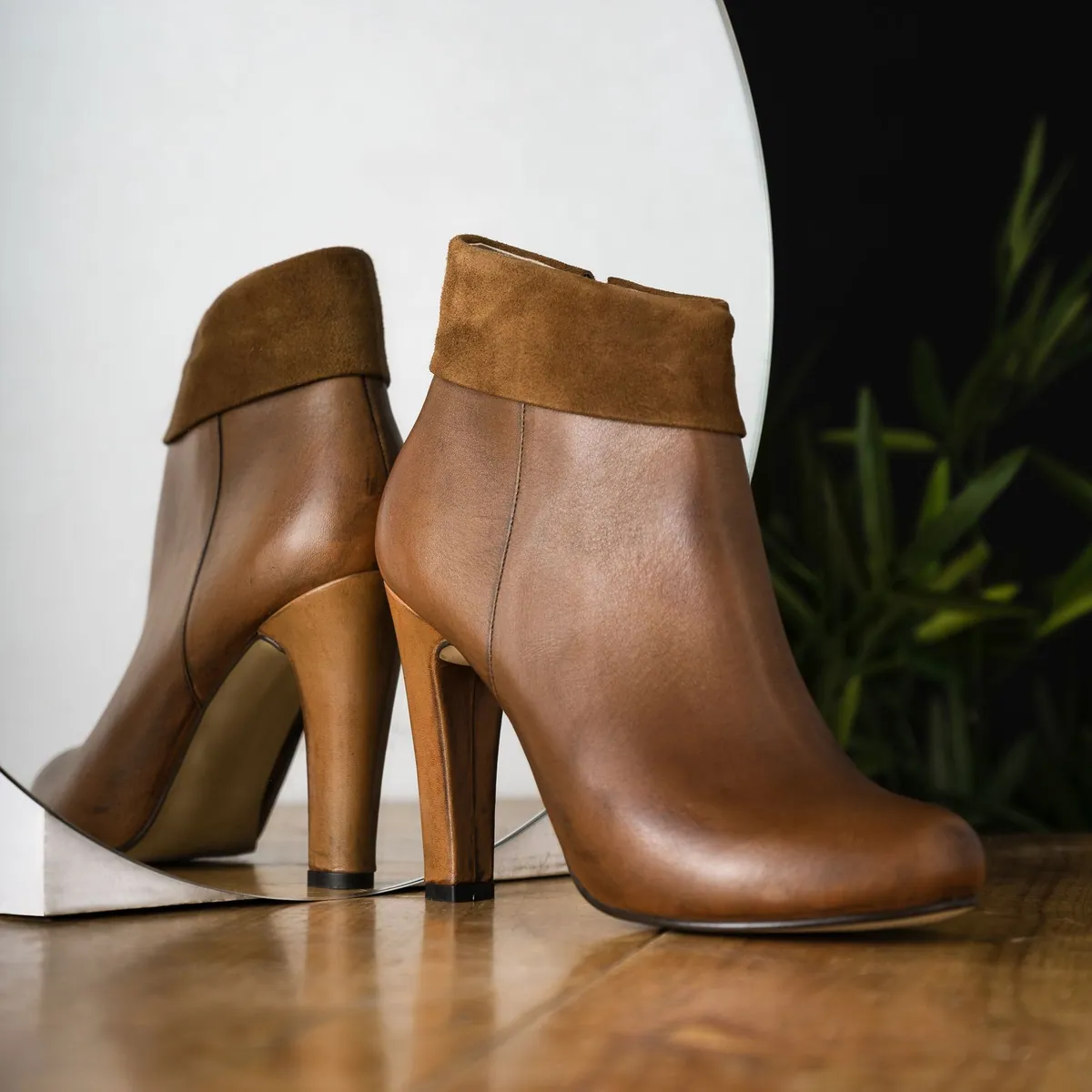 Leather heeled ankle boots 2