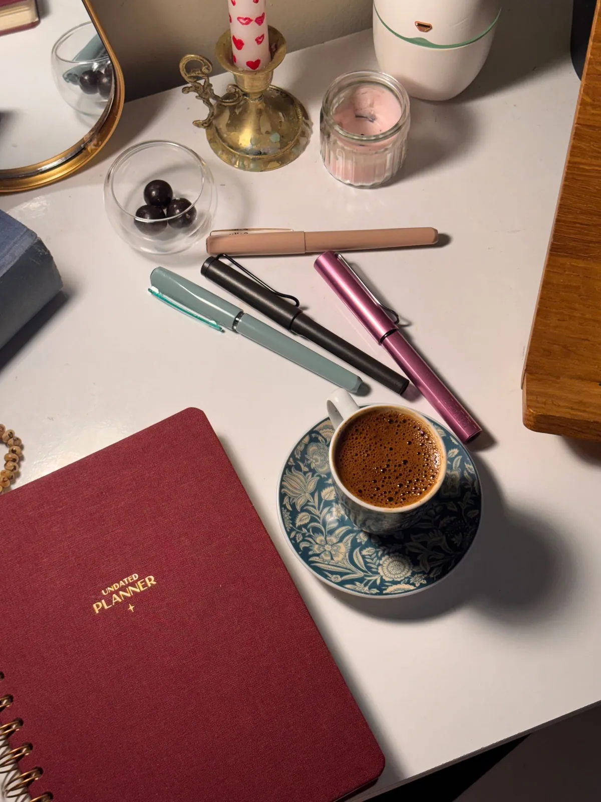 Undated weekly planner