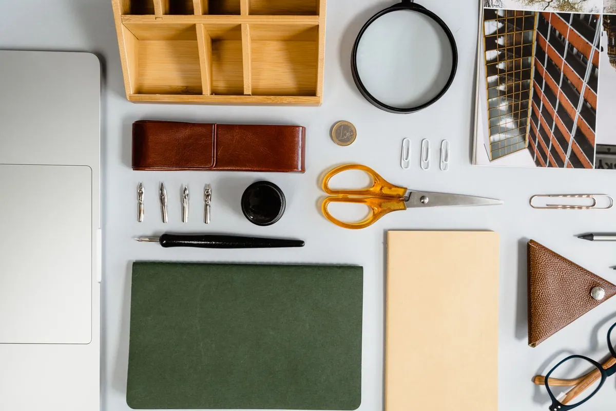 Wooden desk organiser