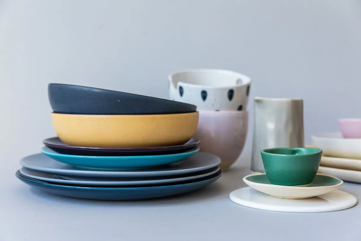 Ceramic dinner plates, set of 4