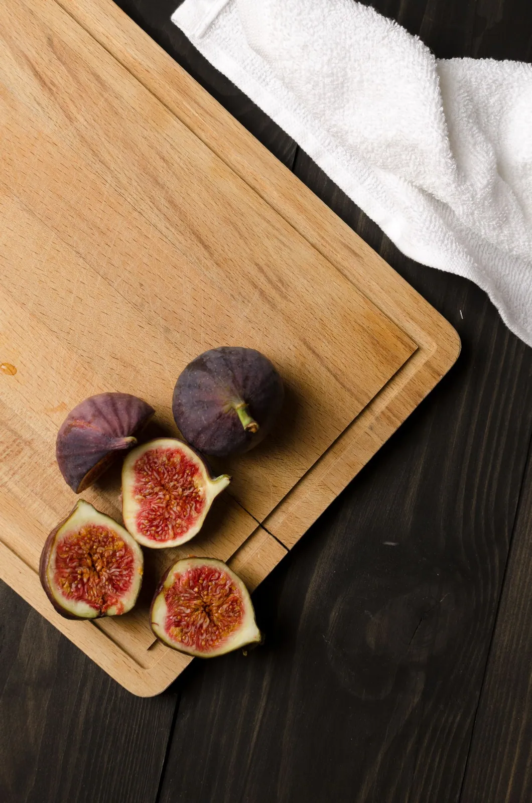 Acacia wood chopping board