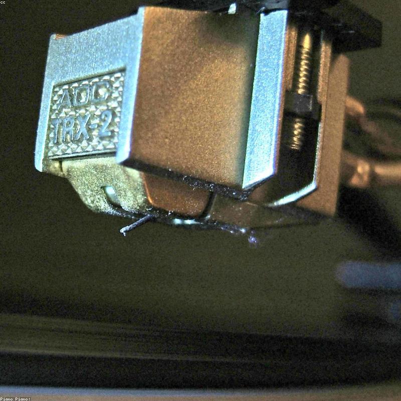Belt-Drive Vinyl Record Player 4