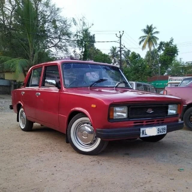 13 INCH SIZE 1 PIECE WHITE WALL FOR VINTAGE CARS 2
