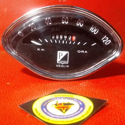 BLACK DIAL ITALIAN FITTING SPEEDOMETER FOR VESPA150 CHETAK