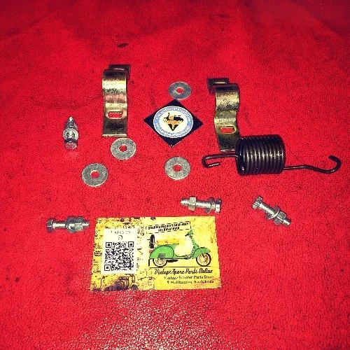 CENTER STAND CLAMP WITH FITTINGS AND SPRING FOR CHETAK