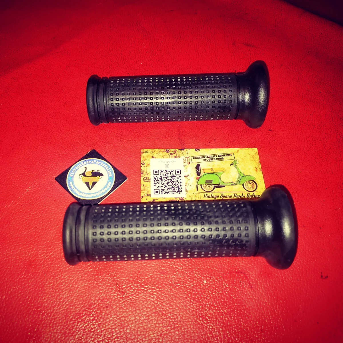 DOT DESIGN BLACK COLOUR GRIP FOR SCOOTERS