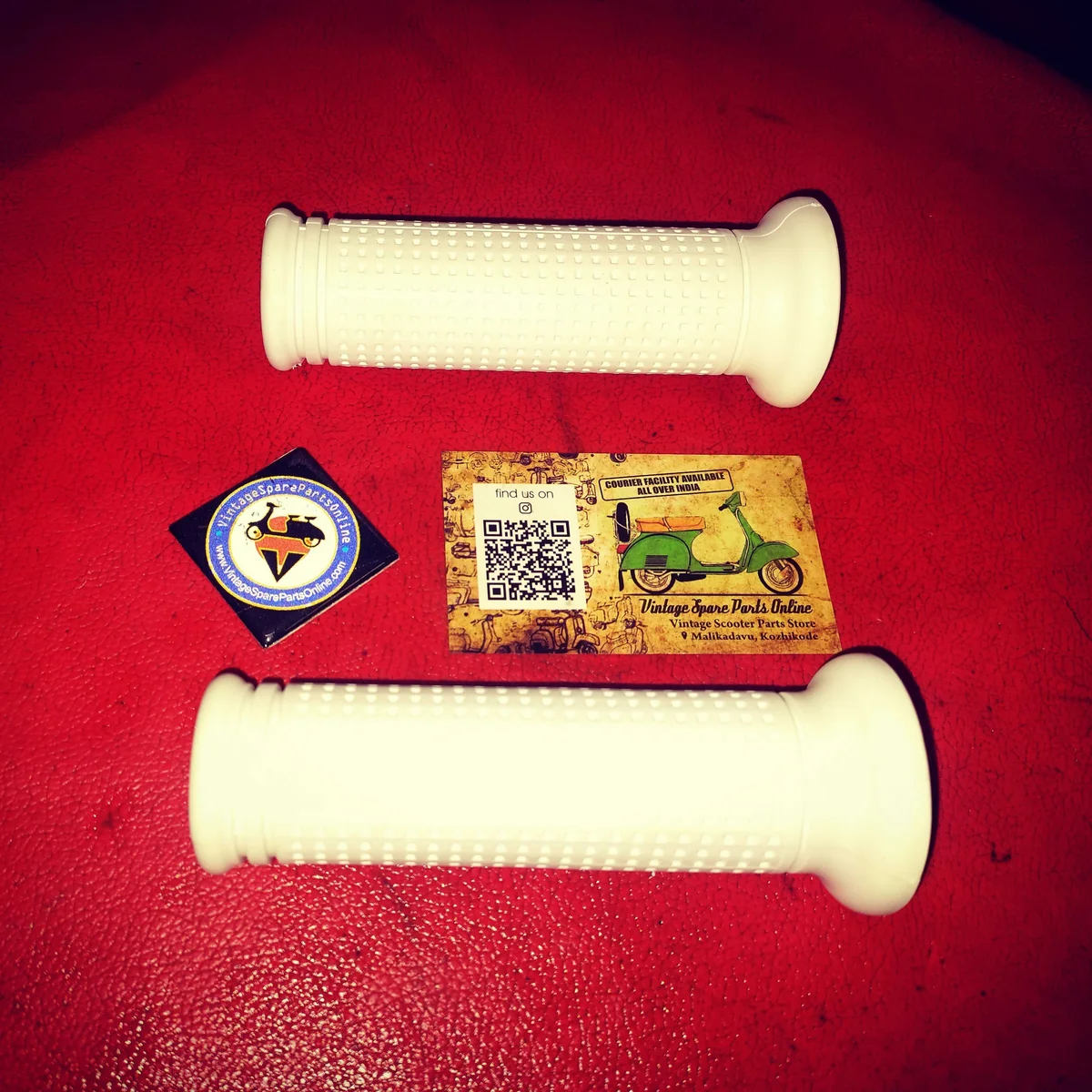 DOT DESIGN WHITE COLOUR GRIP FOR SCOOTERS