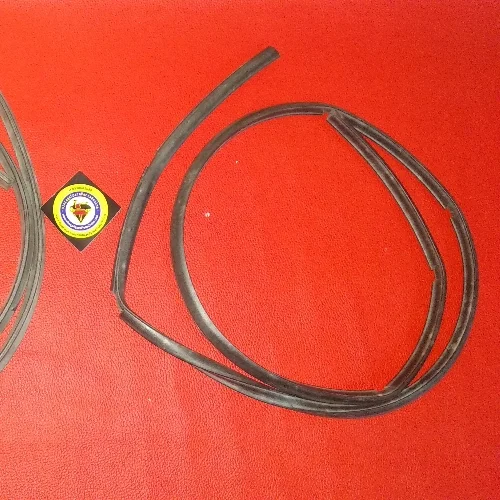 FRONT BOX CHASSIS 3 CUT RUBBER FOR CHETAK