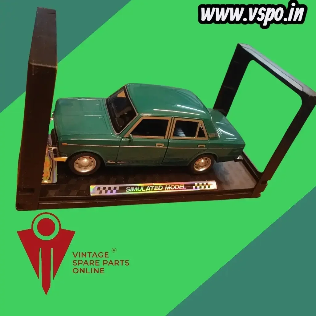 Green colour Lada vaz 2107 metal diecast model car 1:24 scale 3