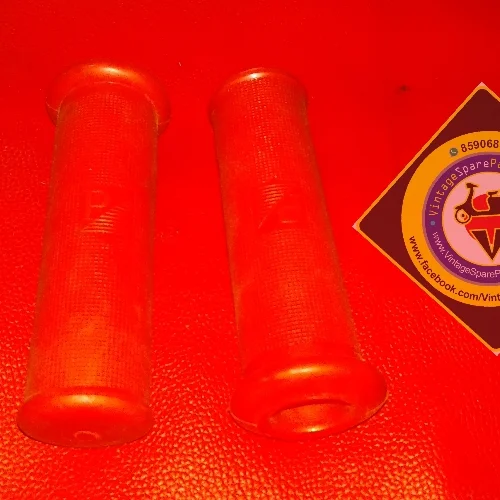 RED PIAGGIO HANDAL GRIP FOR SCOOTERS 3
