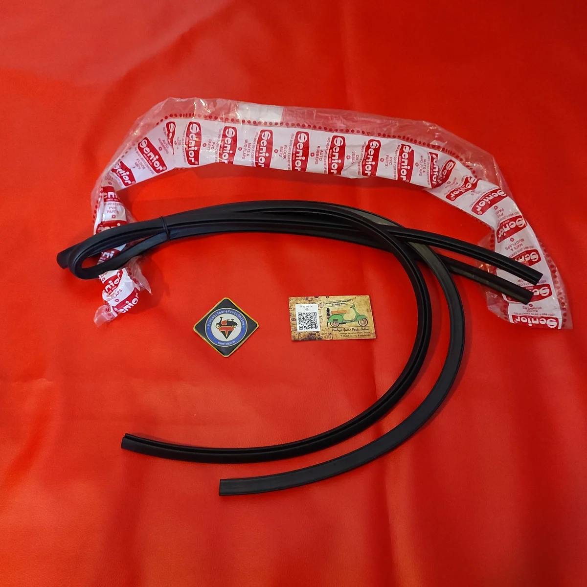 SENIOR BRAND SIDE PANEL RUBBER FOR OLD MODEL CHETAK
