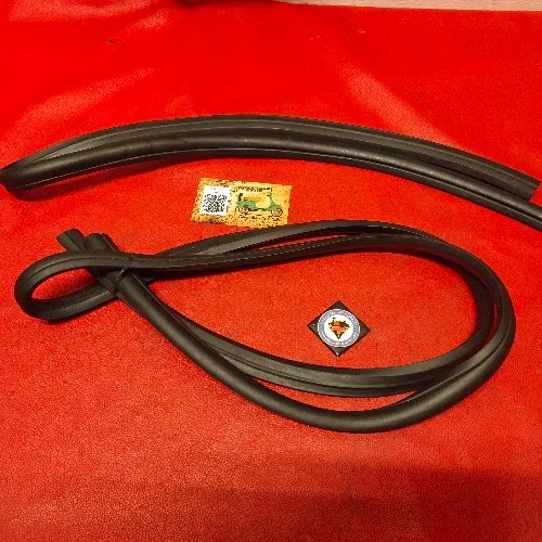 SENIOR BRAND SIDE SHIELD RUBBER FOR LML VESPA NV /XE