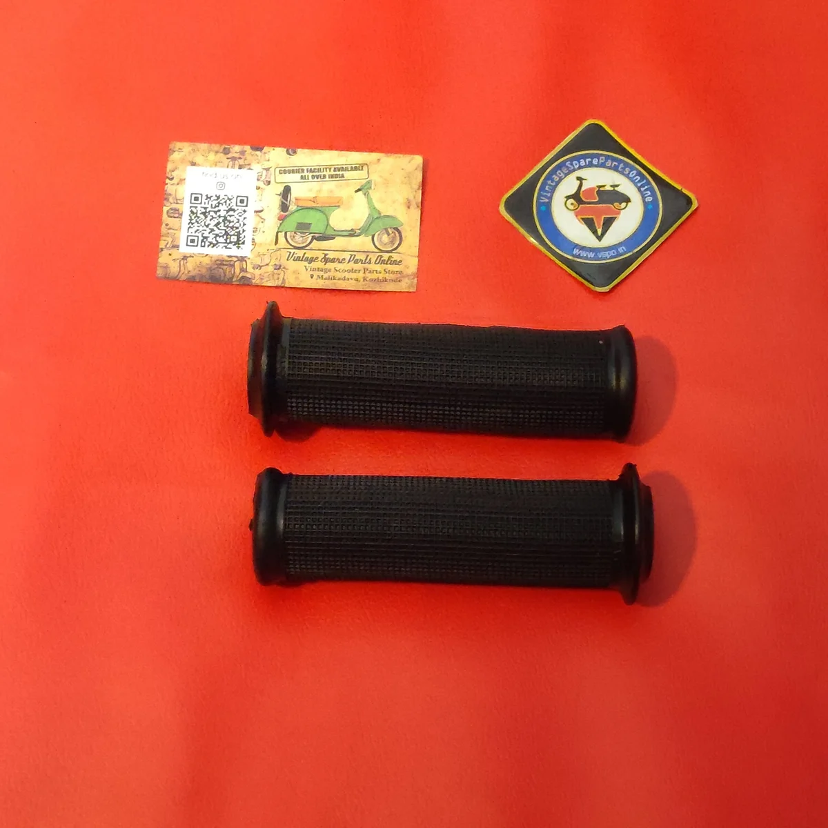 SENIOR BRAND SQURE DESIGN BLACK GRIP FOR PRIYA