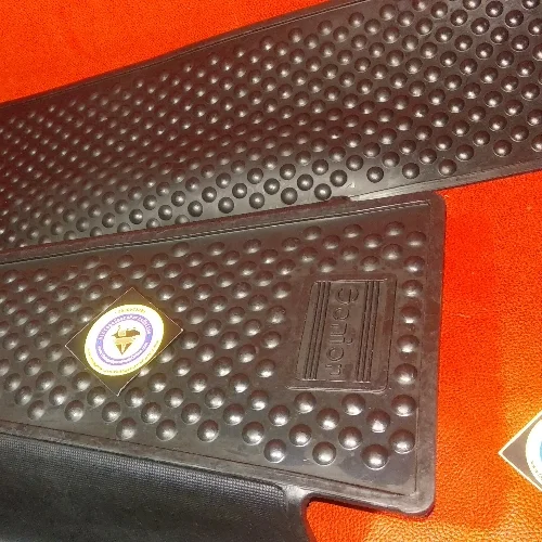 SENIOR UNIVERSAL MAT FOR BAJAJ CHETAK LML SCOOTERS 3