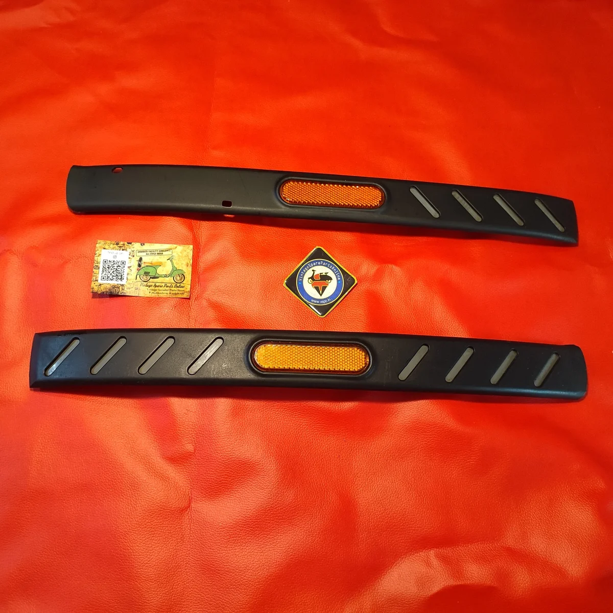 SIDE PANEL FIBRE STRIPE FOR LML VESPA SELECT