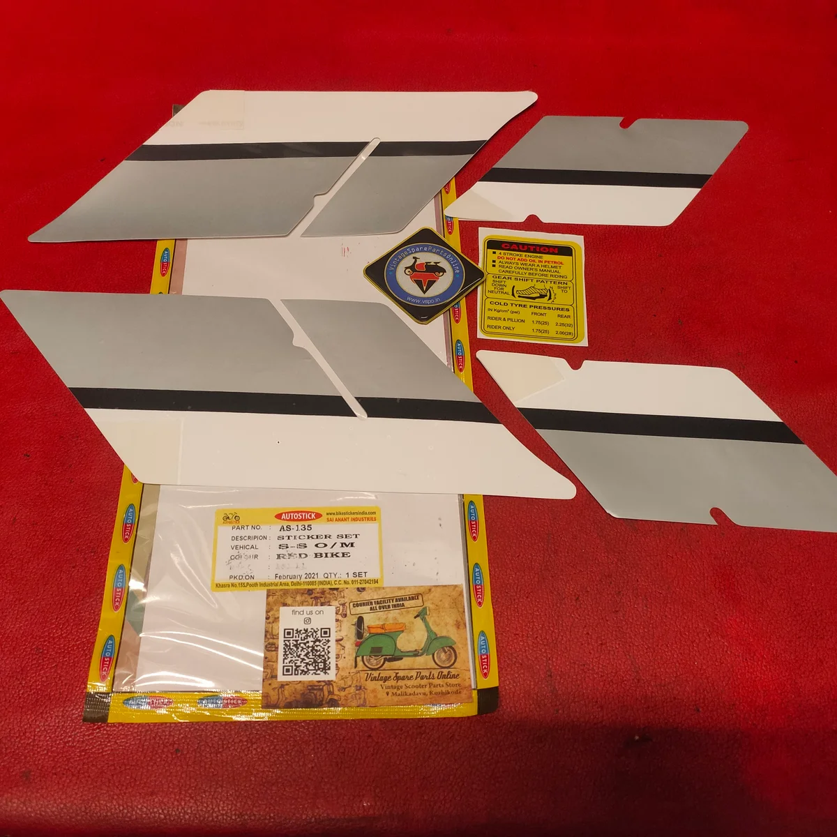 STICKER SET FOR CD100 SS RED BIKE