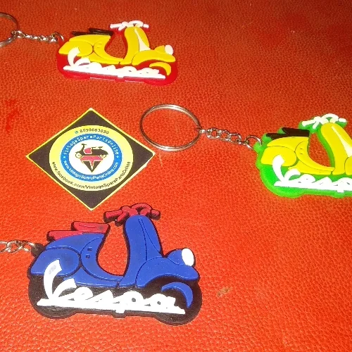 VESPA SCOOTER SHAPED RUBBER KEY CHAIN