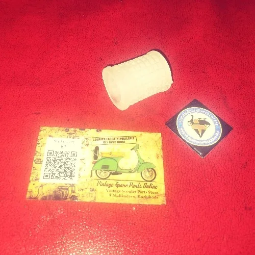 WHITE KICKER RUBBER FOR LML VESPA