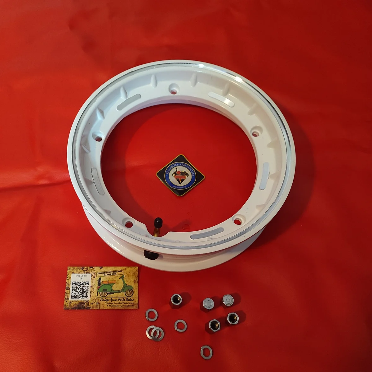 WHITE TUBELESS ALLOY WHEEL RIM FOR BAJAJ CHETAK LML VESPA