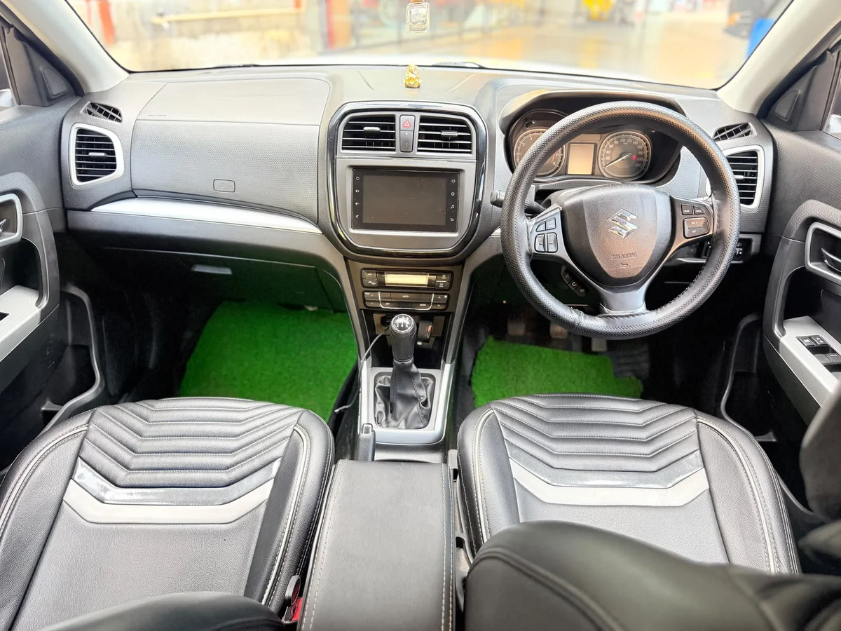 Maruti Breeza ZXI 2022 - 3