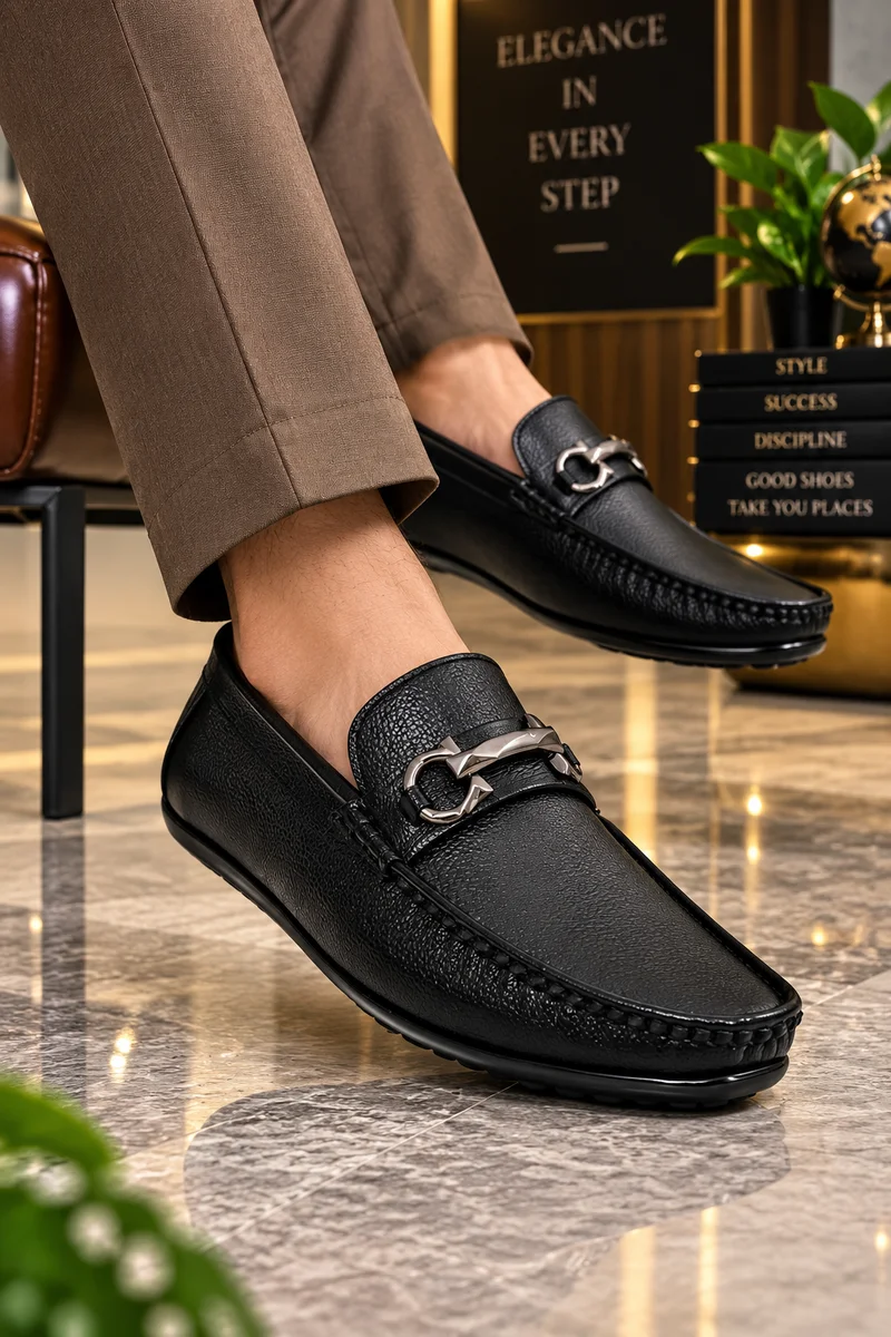 WUGO Men Black Shoe โ Maplle