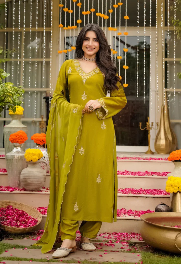 Gleema Women's Kurta Pant Set With Dupatta โ Maplle