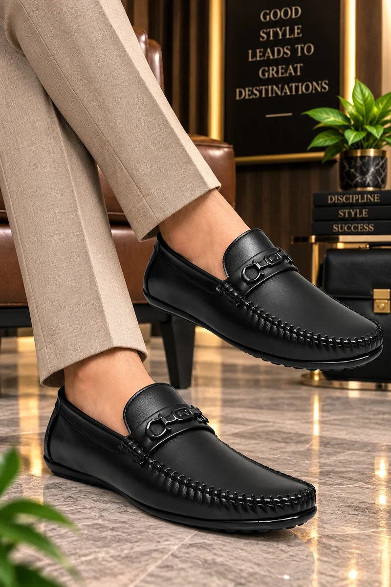 WUGO Men Black Shoe โ Maplle