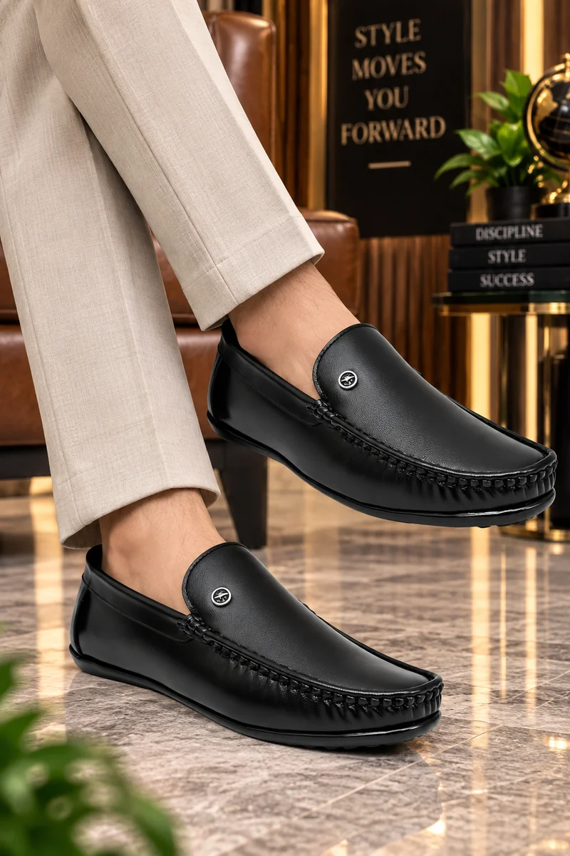 WUGO Men Black Shoe โ Maplle
