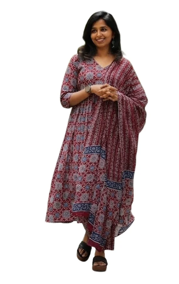 Gleema Shanta Red Viscose Ajrakh Print Kurta Pant Dupatta Set for Women | Ethnic Suit Set โ Maplle