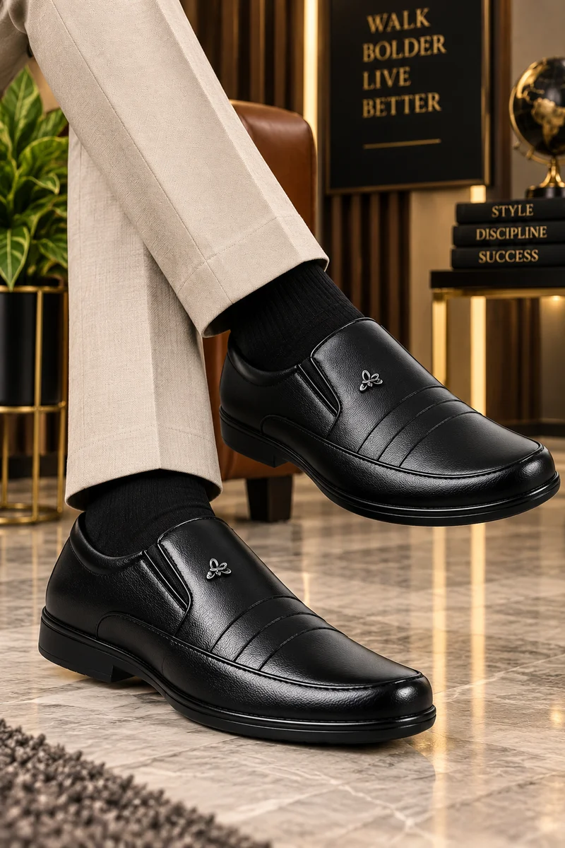 WUGO Men Black Shoe โ Maplle
