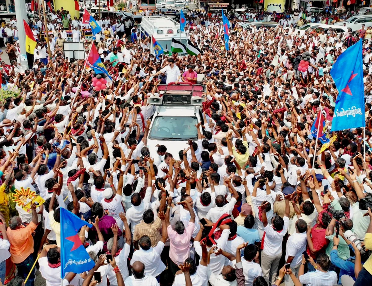 இடைத்தேர்தல் பிரச்சாரத்தில் ஸ்டாலினுக்கு அமோக வரவேற்பு : செல்லும் இடமெல்லாம் திணறும் முதல்வர் விஜய்?