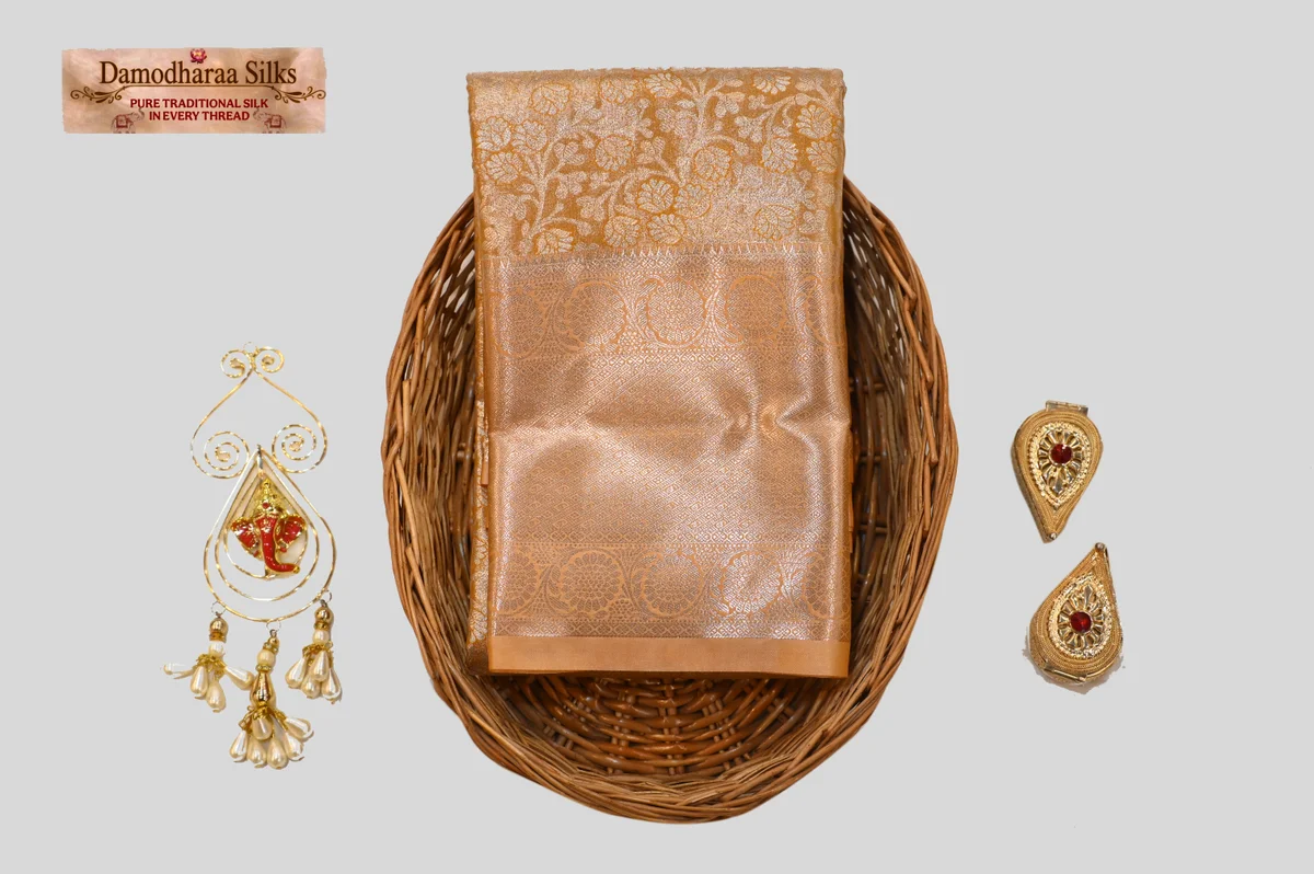 Golden Beige Kanchipuram Soft Silk Saree with Rich Zari Weaving