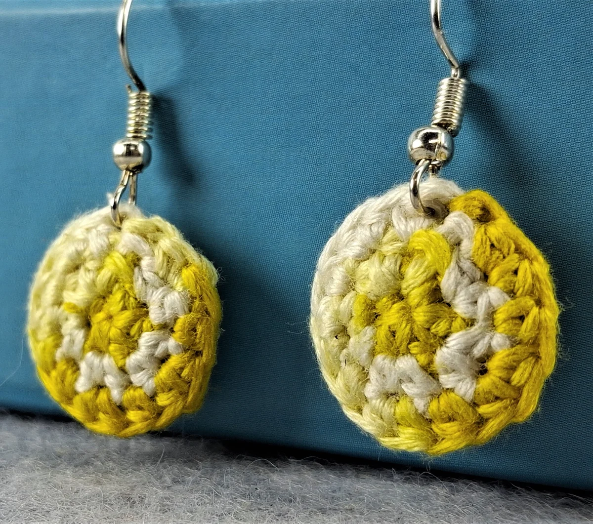 Sunburst Yellow Cream Medallion Drop