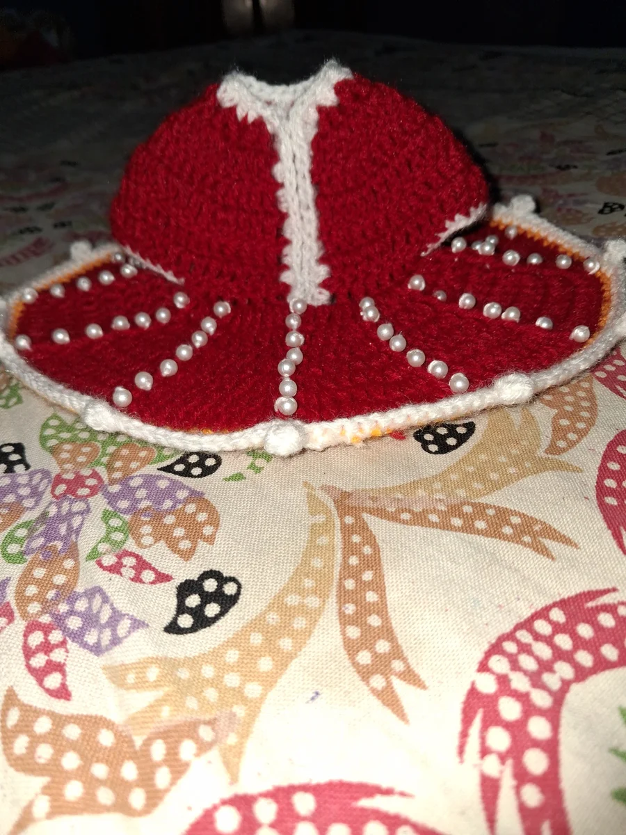 Red White Border Radiating Pearl Poshak