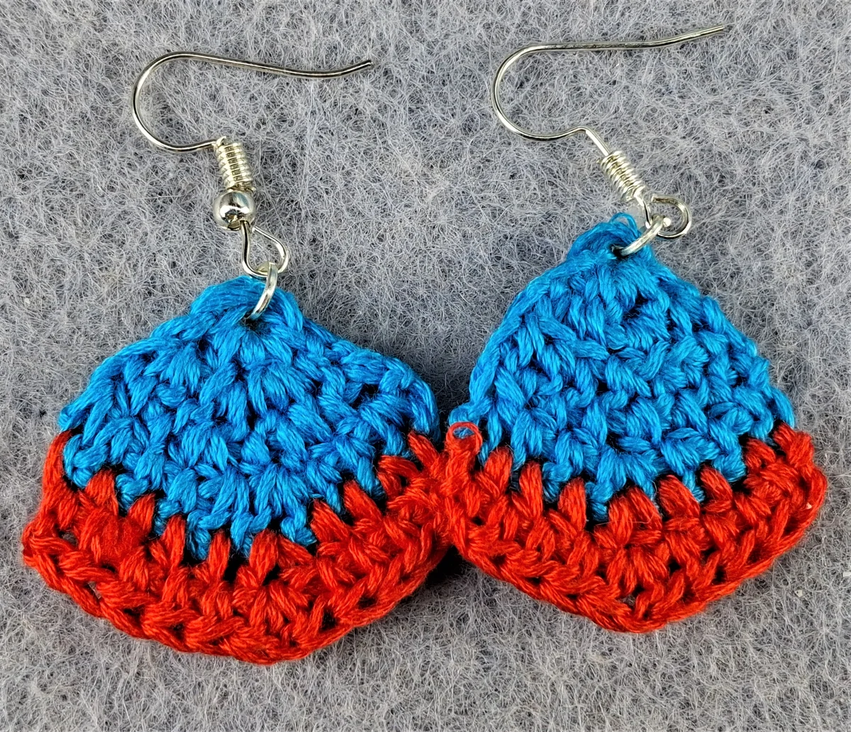 Azure-Blue and Scarlet Two-Tone Fan Drop