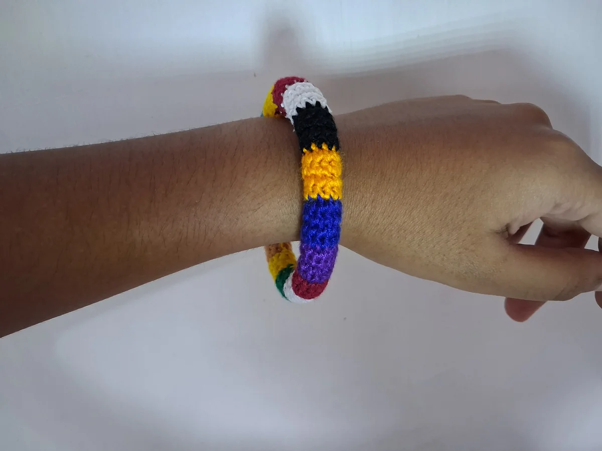 Rainbow Color-Blocked Slip-on Bangle