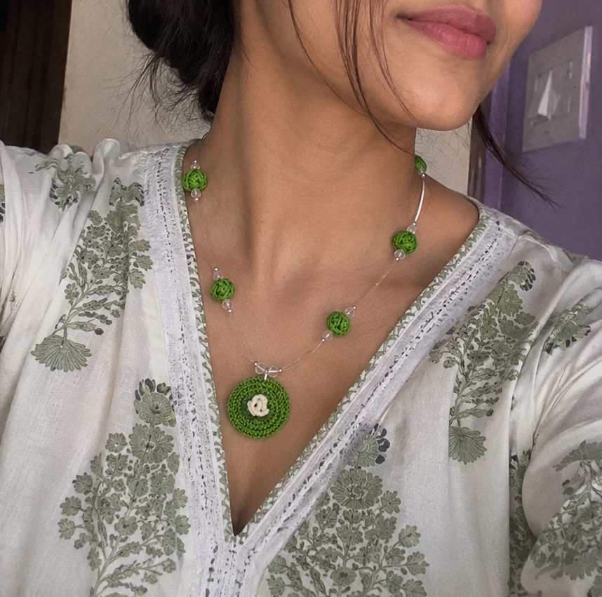 Medallion Leaf Green Collar Necklace Set