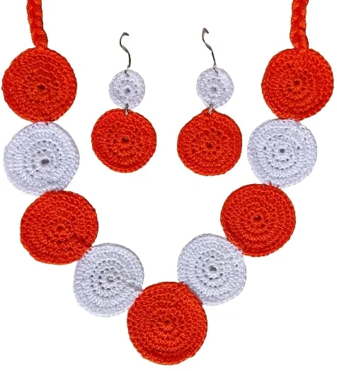 Dual Tone Medallion Necklace Set