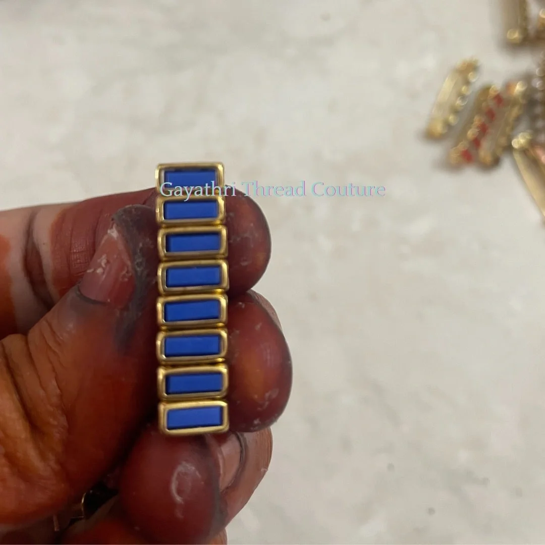Pins - 23
