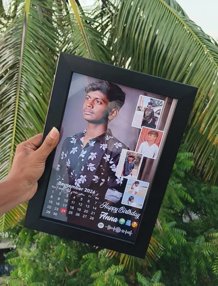 PHOTO FRAME