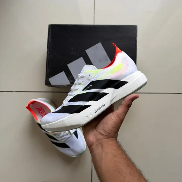 ADIOS PRO 4 BLACK WHITE