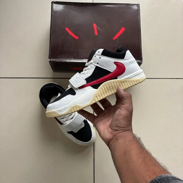 Jumpman University Red